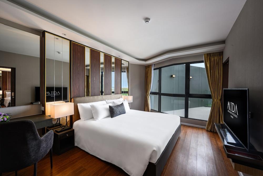 Mida Grande Resort Phuket Екстериор снимка